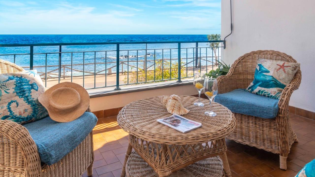 Welcomely - Terrace By The Sea - Cala Gonone Apartman Dorgali Kültér fotó